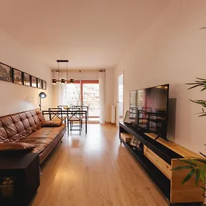 Bravissimo Pont De La Princesa, Comfortable 3-bedroom , Girona Spain